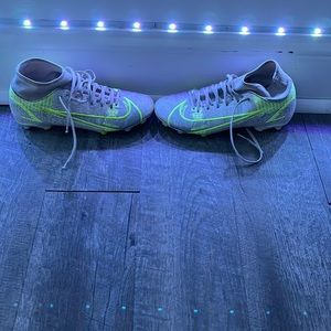 Mercurial Superfly 8 academy mg metallic silver volt